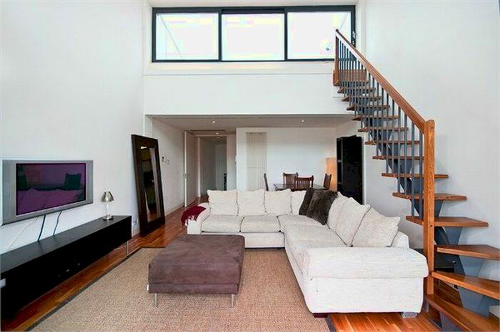 2 Bedroom Flat To Rent In City Road, Shoreditch, EC1Y