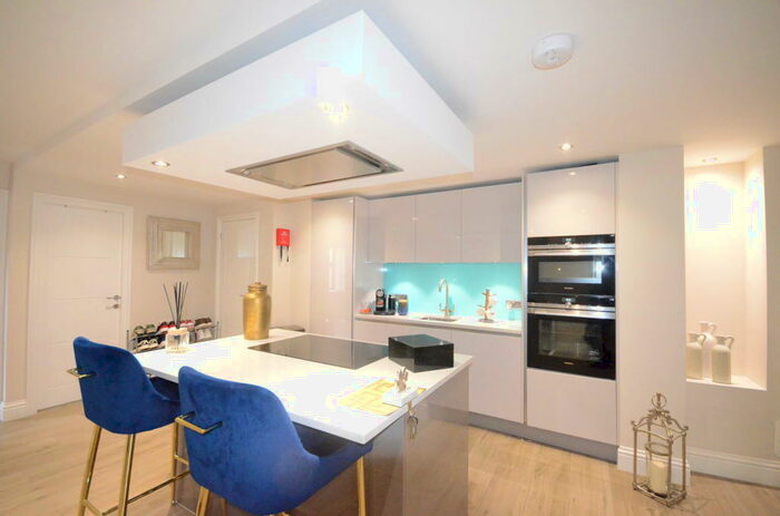 1 Bedroom Apartment To Rent In High Street, SL4