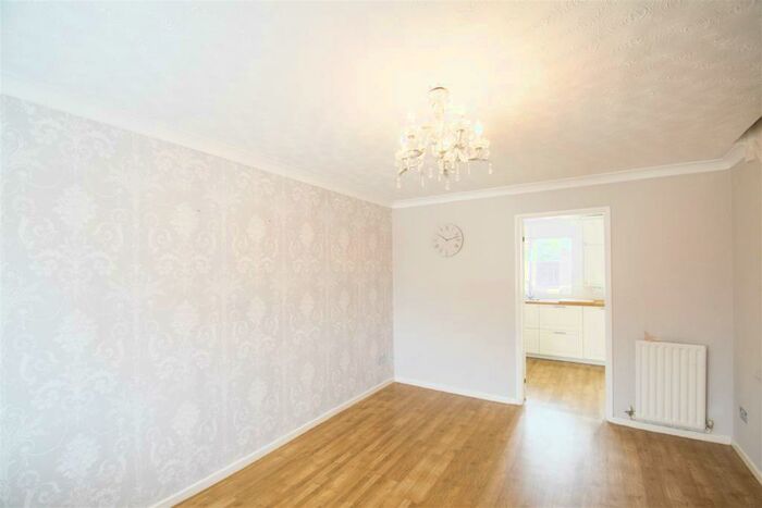 2 Bedroom Terraced House To Rent In Marsom Grove, Luton, LU3