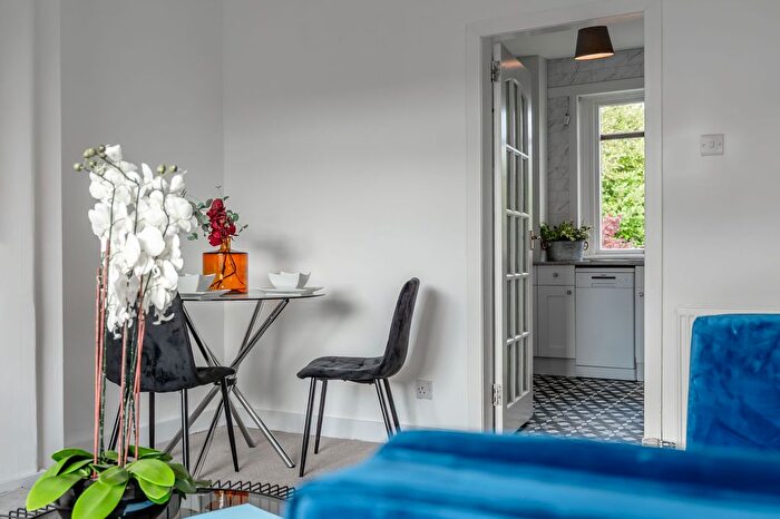 2 Bedroom Flat For Sale In Glanderston Drive, Knightswood, Glasgow, G13