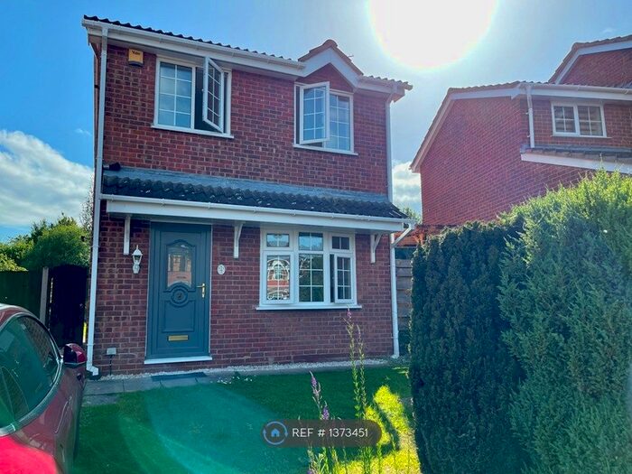 3 Bedroom Detached House To Rent In Priory Close, Crewe, CW1