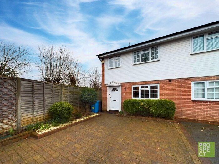 3 Bedroom Semi-Detached House To Rent In Furrow Way, Maidenhead, Berkshire, SL6