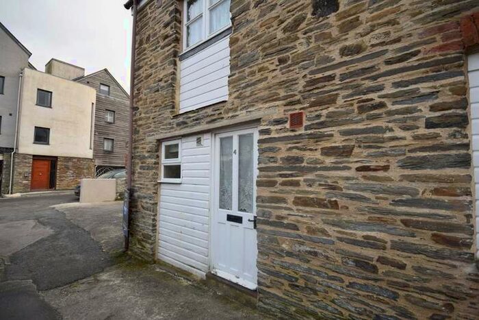 1 Bedroom Flat To Rent In Mallets Court, Harbour Road, Wadebridge, PL27