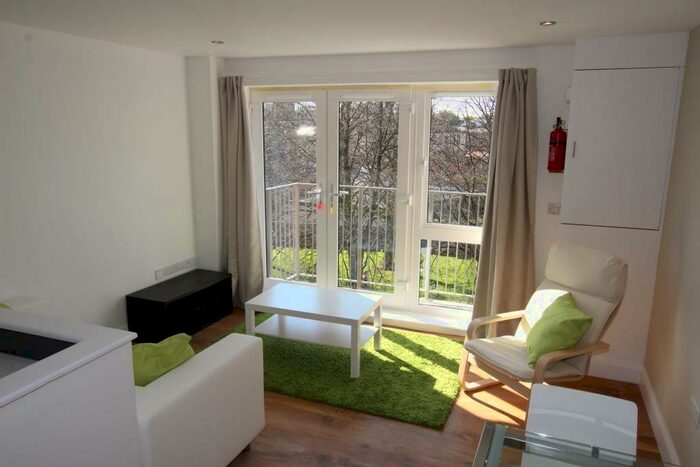 2 Bedroom Apartment To Rent In Elm Walk Place, Cranmer Street, Nottingham, NG3