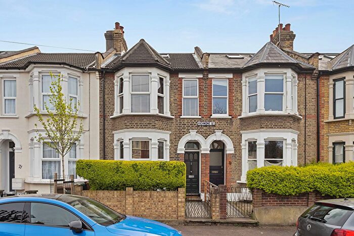 3 Bedroom Terraced House For Sale In Richmond Road, Leytonstone, E11