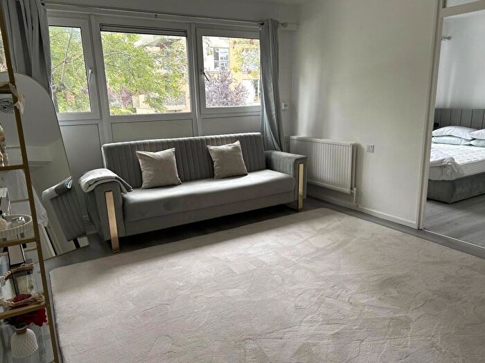 1 Bedroom Apartment To Rent In Dalmeny Ave, Holloway, London, N7