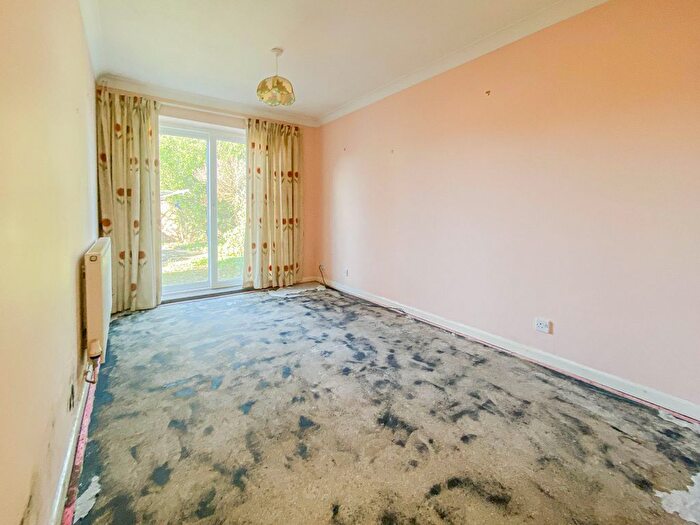 2 Bedroom Detached Bungalow For Sale In Elmstead Road, Wivenhoe, CO7