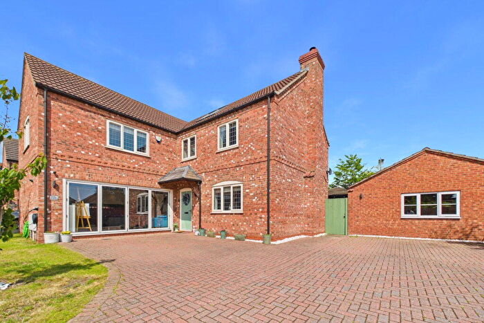 5 Bedroom Detached House For Sale In Welcome To A Newark Road, North Hykeham, Lincoln, LN6