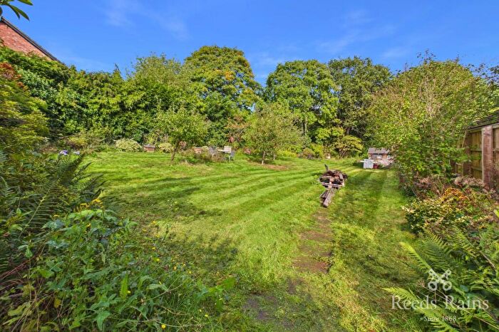 2 Bedroom Semi-Detached House For Sale In Hartford Road, Davenham, Northwich, Cheshire, CW9