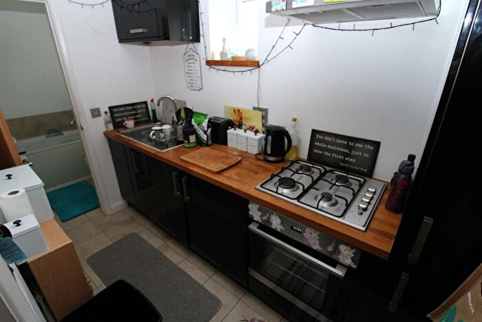 1 Bedroom Flat For Sale In Norfolk Road, Littlehampton, West Sussex, BN17