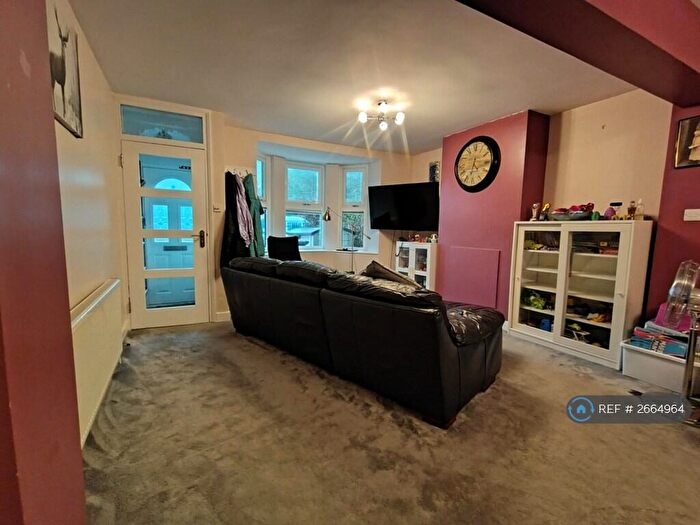 4 Bedroom Terraced House To Rent In Gosbrook Road, Caversham, Reading, RG4