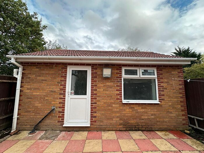 1 Bedroom Flat To Rent In Rushdene Crescent, Northolt, UB5