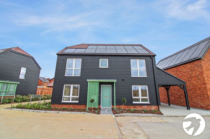 4 Bedroom Detached House To Rent In Ragstone Avenue, Alkerden, Ebbsfleet Valley, Swanscombe, DA10