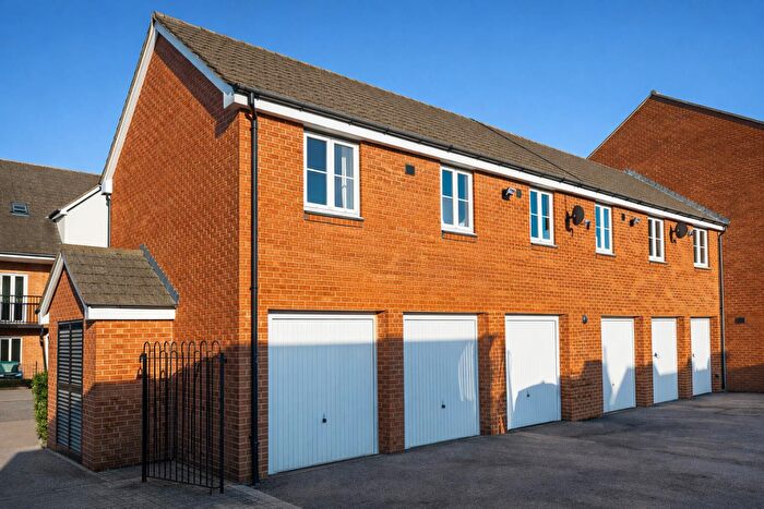 2 Bedroom Coach House For Sale In Montreal Avenue, Horfield, Bristol, BS7