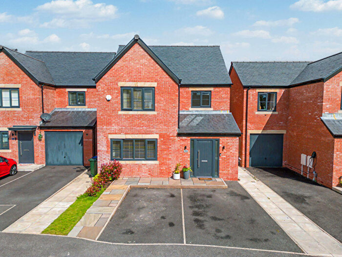 4 Bedroom Detached House For Sale In St. Pauls Close, Heywood, OL10