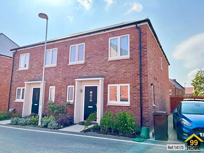 3 Bedroom Semi-Detached House To Rent In Warner Drive, Chelmsford, Essex, CM1