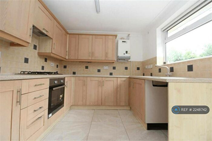 2 Bedroom Bungalow To Rent In Carbery Close, Oadby, Leicester, LE2