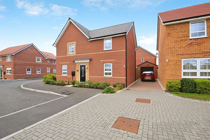 4 Bedroom Detached House For Sale In Belmont Place, Hampton Water, Peterborough, PE7