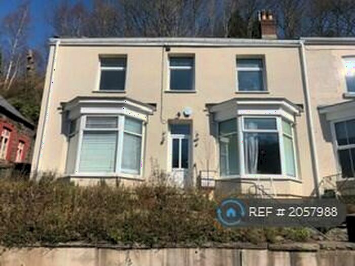 5 Bedroom Semi-Detached House To Rent In Commercial Road, Llanhilleth, Abertillery, NP13