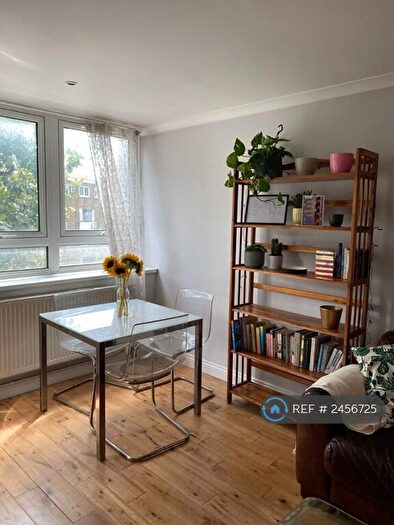 3 Bedroom Flat To Rent In Darling Row, London, E1