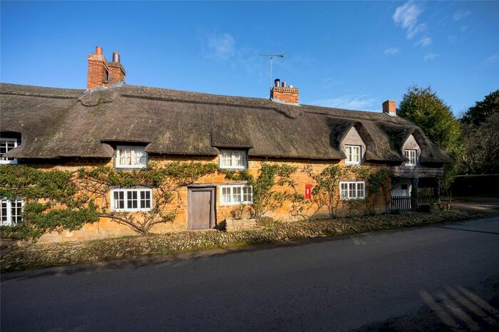 3 Bedroom Cottage For Sale In Brockhall, Northamptonshire NN7
