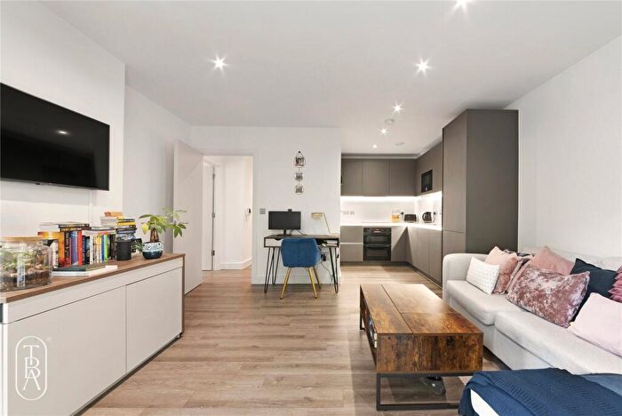 1 Bedroom Apartment For Sale In Bevenden Street, London, N1