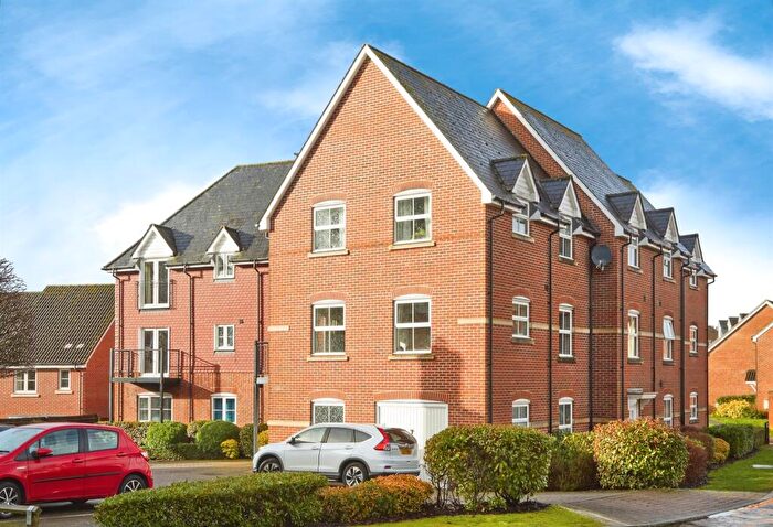 2 Bedroom Flat For Sale In Pilgrims Way, Laverstock, Salisbury, SP1