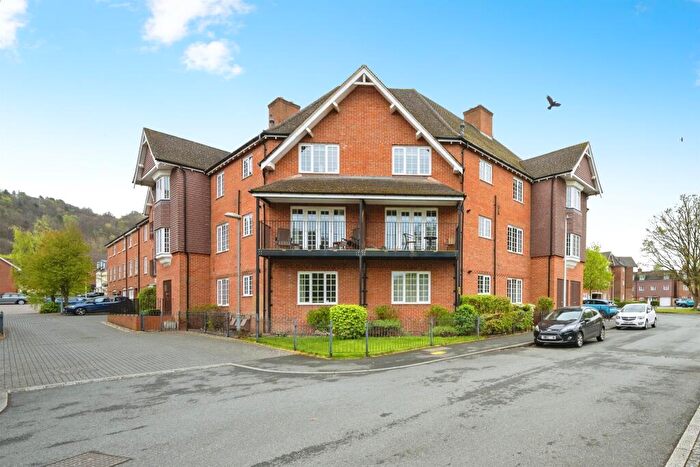 2 Bedroom Flat For Sale In Wroughton Road, Wendover, Aylesbury, HP22