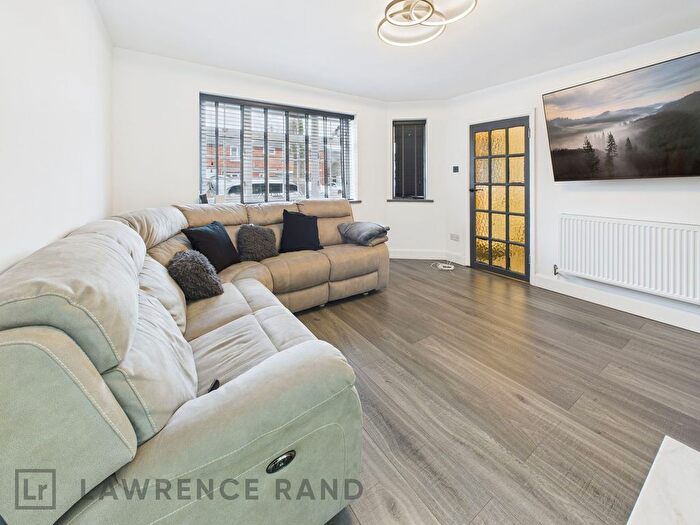 3 Bedroom Semi-detached House To Rent In Deane Avenue, Ruislip, HA4