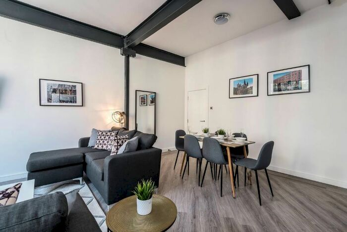 2 Bedroom Flat For Sale In Dale Street, Liverpool, L2