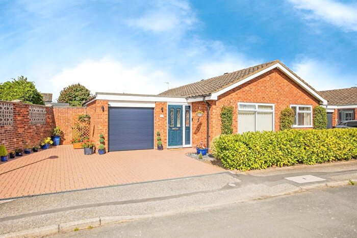 3 Bedroom Detached Bungalow For Sale In Angela Close, Martlesham, Woodbridge, IP12