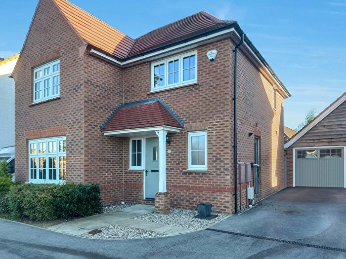 4 Bedroom Detached House For Sale In Pickering Place, Garforth, Leeds, LS25