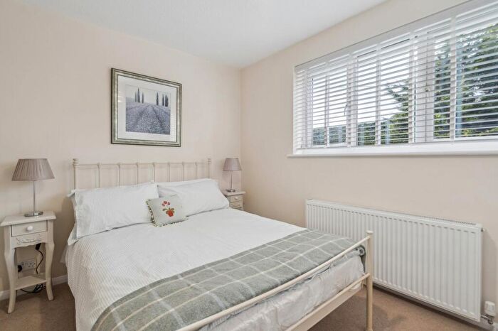 1 Bedroom Cottage For Sale In Jennings Field, Flackwell Heath, HP10