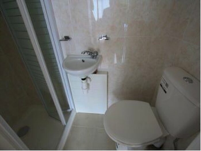 Studio To Rent In Lindsay Close, Mitcham, CR4