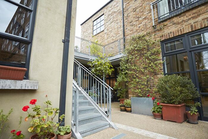 2 Bedroom Flat To Rent In Pegasus Place, Kennington, London, SE11