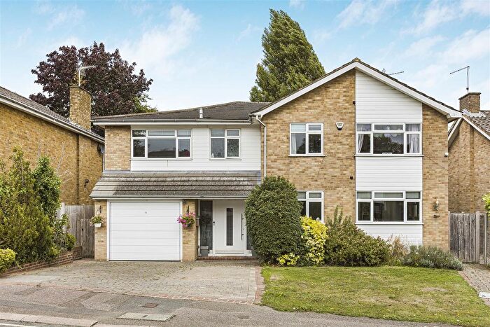 6 Bedroom Detached House For Sale In High Ridge, Cuffley, EN6