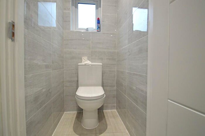 5 Bedroom Terraced House To Rent In Bebbington Road, London, SE18