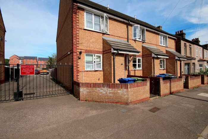 2 Bedroom End Of Terrace House To Rent In Parker Road, Grays, Essex, RM17