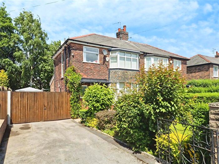 3 Bedroom Semi-Detached House For Sale In Mesne Lea Road, Worsley, Manchester, M28