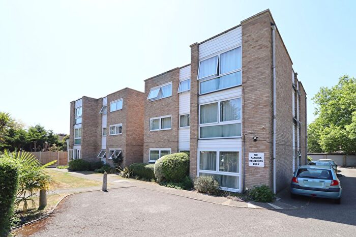2 Bedroom Flat For Sale In Wanstead Road, Bromley, BR1