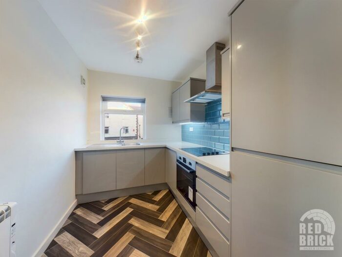 2 Bedroom Apartment To Rent In Albany Road, Coventry, West Midlands, CV5