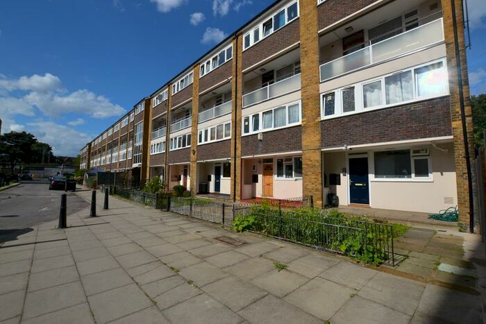 4 Bedroom Maisonette To Rent In Harpley Square, London, E1