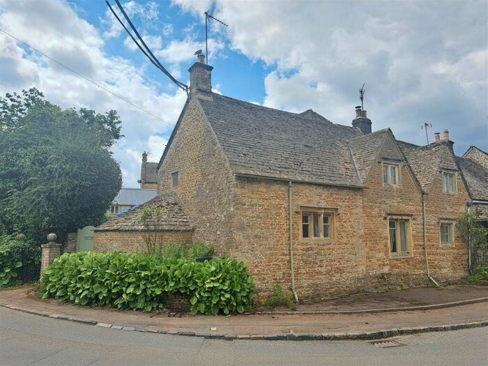 3 Bedroom Semi-Detached House For Sale In Holly Cottage, Little Rissington, GL54