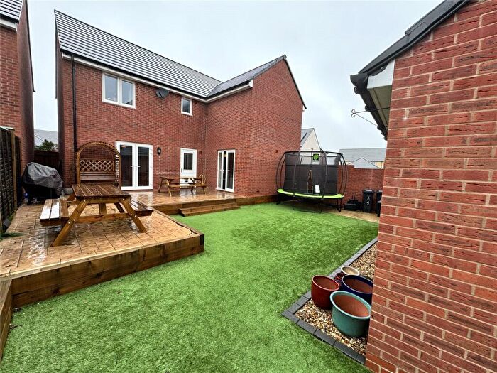 4 Bedroom Detached House For Sale In Lower Close, Wroughton, Swindon, SN4