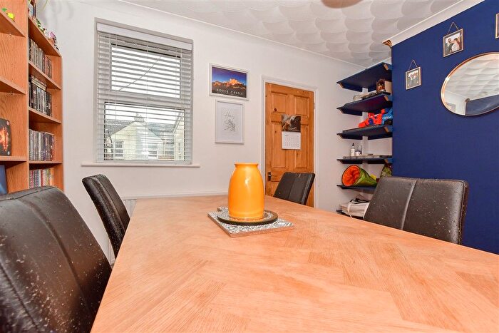 3 Bedroom Terraced House For Sale In Lowther Road, Dover, Kent, CT17