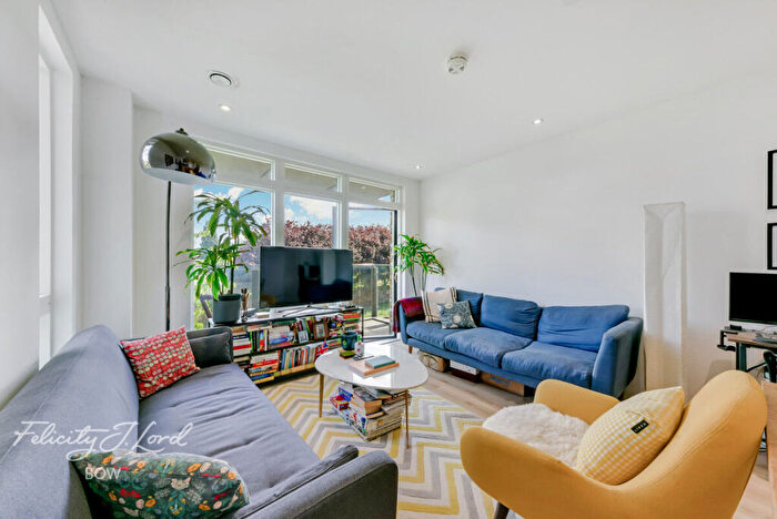1 Bedroom Apartment For Sale In Madeira Street, London, E14