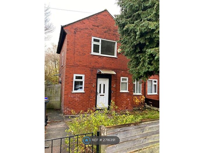 3 Bedroom Semi Detached House To Rent In Dorchester Road, Swinton, Manchester, M27