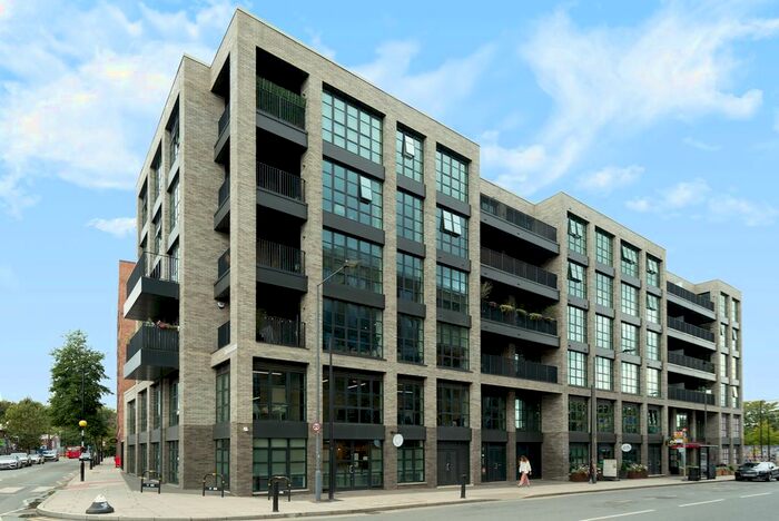 3 Bedroom Flat To Rent In Hepscott Road, London, E9