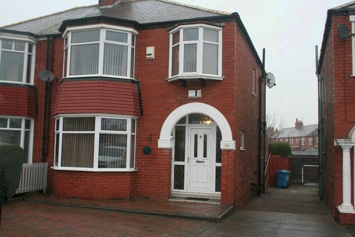 3 Bedroom Semi-Detached House To Rent In Cottingham Road, Hull, HU6