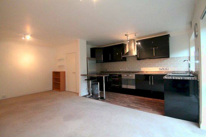2 Bedroom Flat To Rent In Claremont Road, Surbiton, KT6